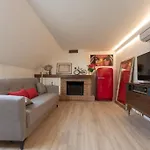 Motor Valley Penthouse - B&B Al Caminetto